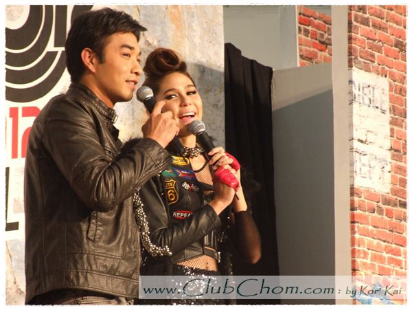 ชมพู่ อารยา ในงาน Motor Bike 2012 @ Laemtong Rayong
