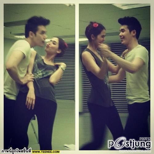 ชมพู่กับหน้าใสๆ ในการซ้อมละครเวทีเรยา