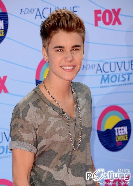 Teen Choice Awards 2012 - Arrivals