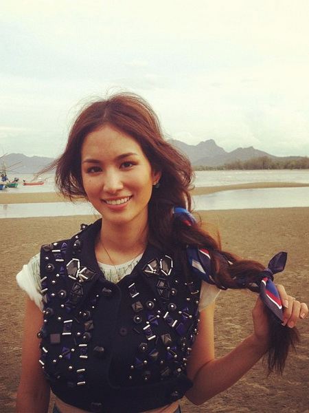 ต่าย-ทิม" บนปก Honeymoon+Travel