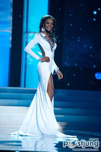 ชุดราตรีสวยๆ จากสาวสวยๆ