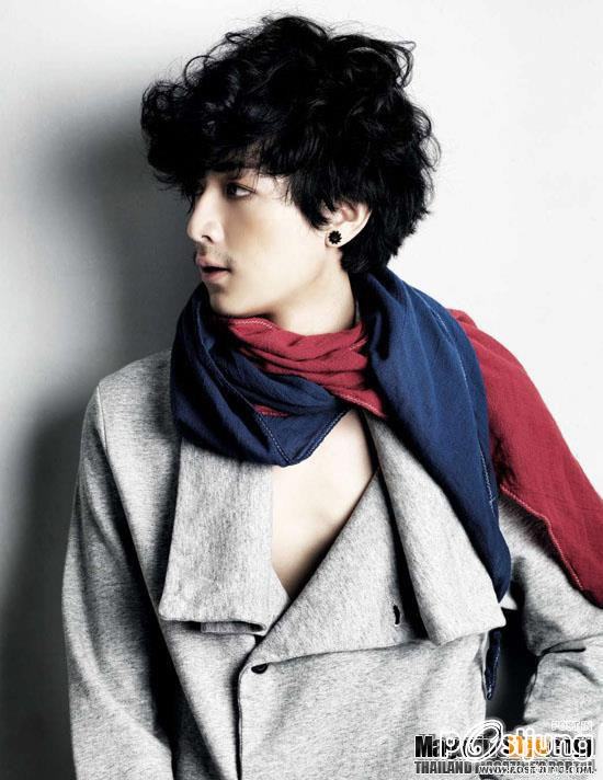 Bom Tana ( บอม - ธนา เอี่ยมนิยม )