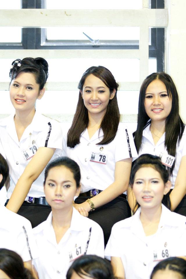 หนุ่ม สาว ดาว/เดือน สวนดุสิต