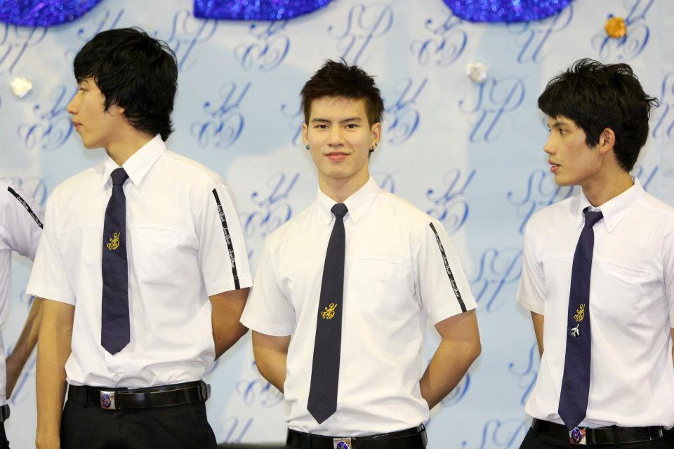 หนุ่ม สาว ดาว/เดือน สวนดุสิต