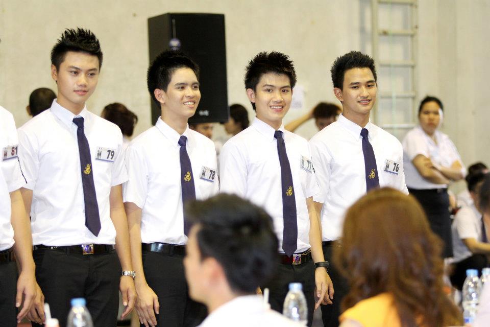 หนุ่ม สาว ดาว/เดือน สวนดุสิต