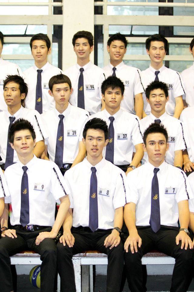 หนุ่ม สาว ดาว/เดือน สวนดุสิต