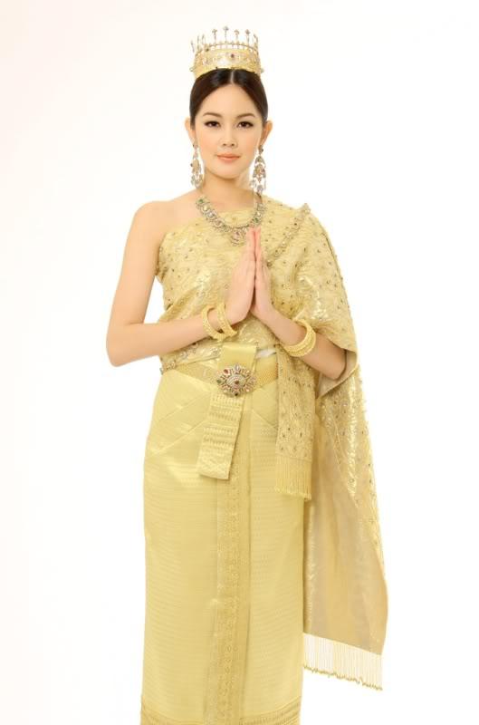 ชุดไทย สร้างสรรค์