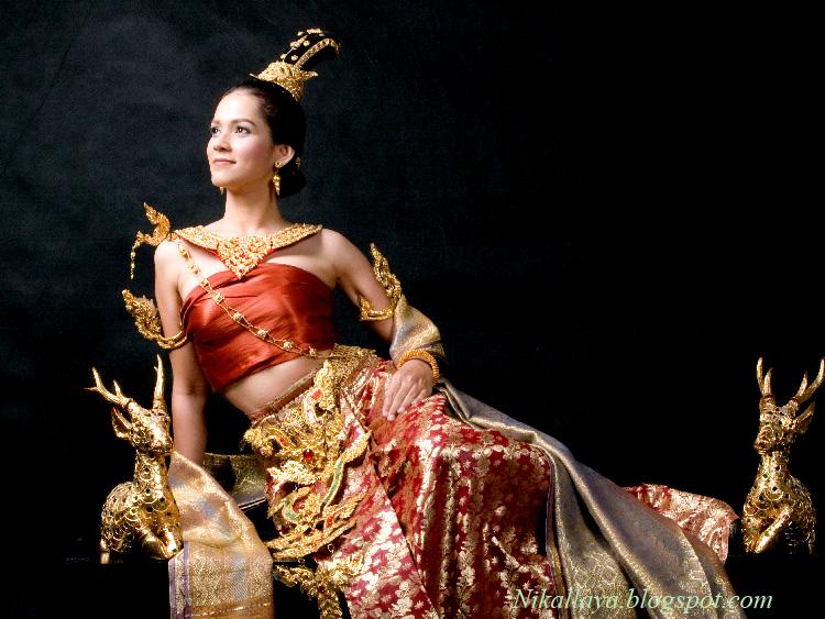 ชุดไทย สร้างสรรค์