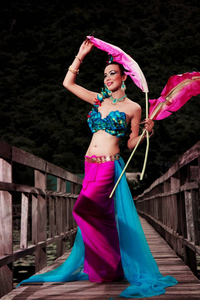 ชุดไทย สร้างสรรค์