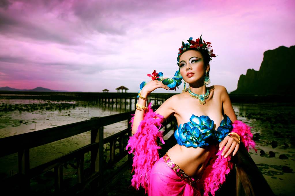 ชุดไทย สร้างสรรค์