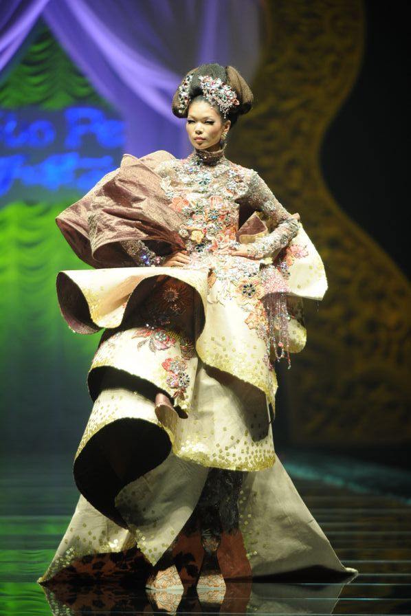 ชุดประจำชาติจีนเริ่ดๆ