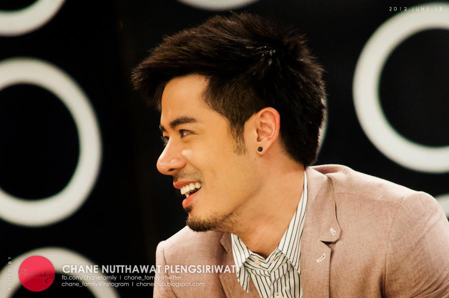 พี่เชนหล่อเน๊อะ