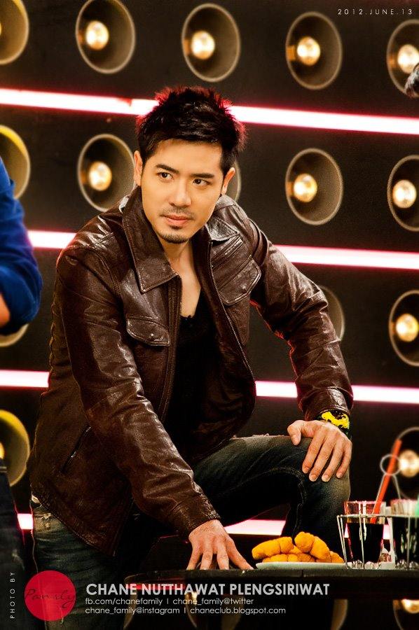 พี่เชนหล่อเน๊อะ