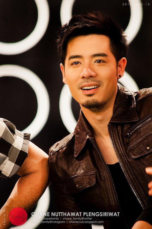 พี่เชนหล่อเน๊อะ