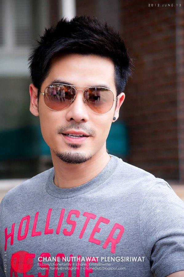 พี่เชนหล่อเน๊อะ