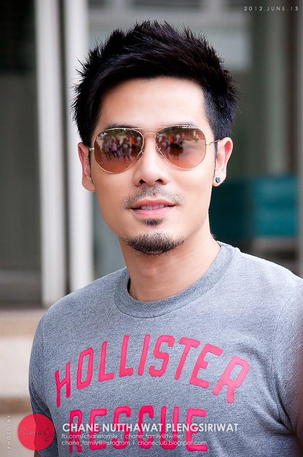 พี่เชนหล่อเน๊อะ