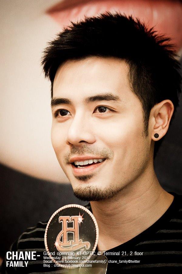 พี่เชนหล่อเน๊อะ