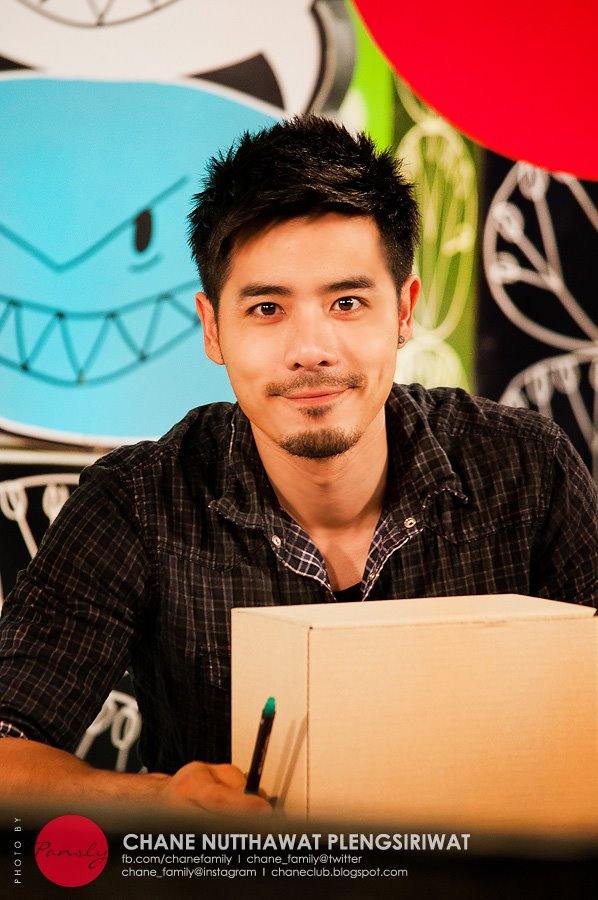 พี่เชนหล่อเน๊อะ