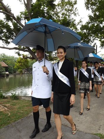 ขอเชิญร่วมโหวตผู้เข้าประกวดนางสาวไทย 2555