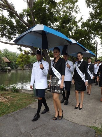 ขอเชิญร่วมโหวตผู้เข้าประกวดนางสาวไทย 2555