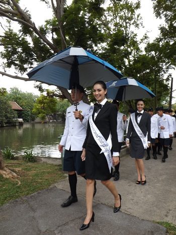 ขอเชิญร่วมโหวตผู้เข้าประกวดนางสาวไทย 2555