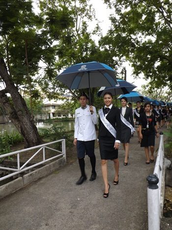 ขอเชิญร่วมโหวตผู้เข้าประกวดนางสาวไทย 2555