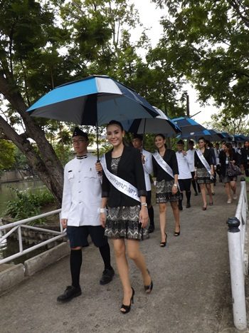 ขอเชิญร่วมโหวตผู้เข้าประกวดนางสาวไทย 2555