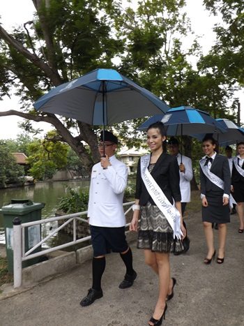 ขอเชิญร่วมโหวตผู้เข้าประกวดนางสาวไทย 2555