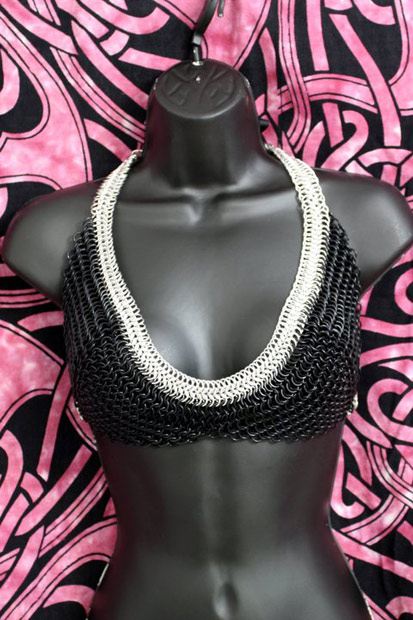 แฟชั่น บิกินี่ สายโซ่สีสดใส เก๋ไก๋เกินห้ามใจ