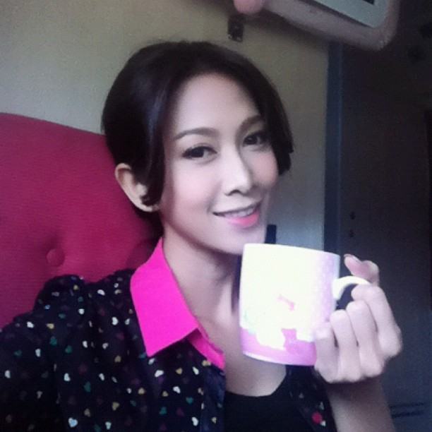 เครื่องดื่มอุ่นๆ กับแสงแดดอ่อนๆ Have a nice day kaa By yui