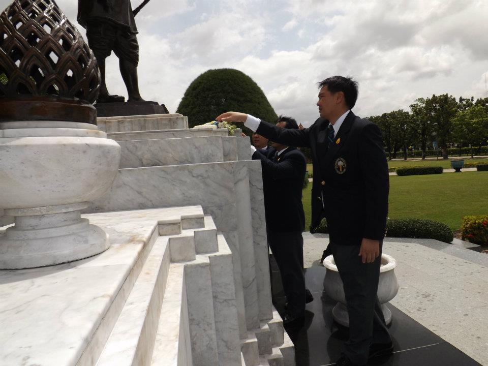 ผู้เข้าประกวดนางสาวไทย เยี่ยมชมโรงเรียนวชิราวุธ วิทยาลัย