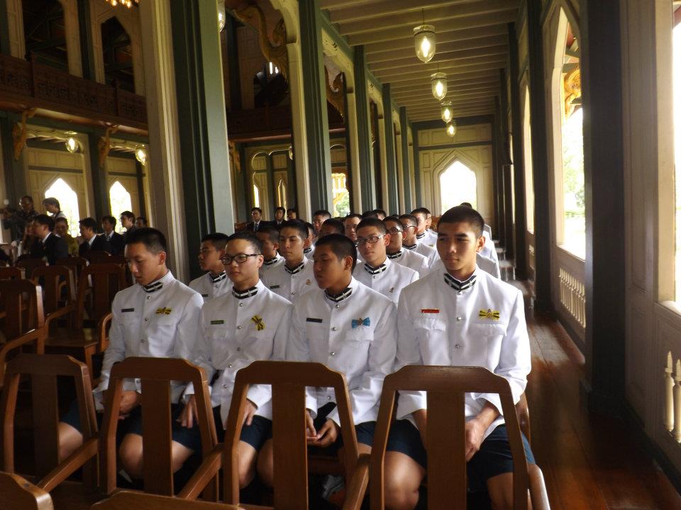 ผู้เข้าประกวดนางสาวไทย เยี่ยมชมโรงเรียนวชิราวุธ วิทยาลัย