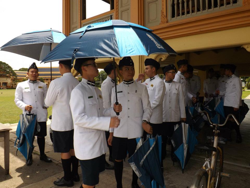 ผู้เข้าประกวดนางสาวไทย เยี่ยมชมโรงเรียนวชิราวุธ วิทยาลัย