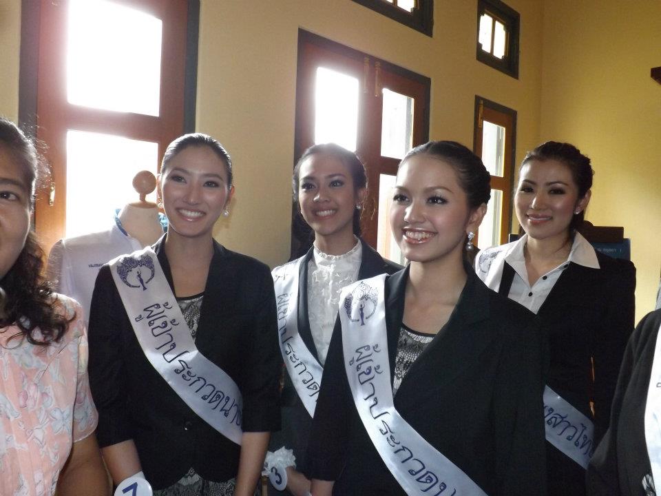 ผู้เข้าประกวดนางสาวไทย เยี่ยมชมโรงเรียนวชิราวุธ วิทยาลัย