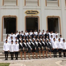 ผู้เข้าประกวดนางสาวไทย เยี่ยมชมโรงเรียนวชิราวุธ วิทยาลัย