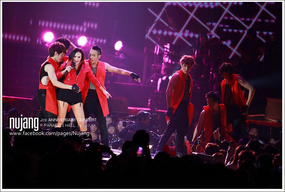 สามตัวแม่ ทาทา ติ๊นา แคท @คอนเสริ์ตเจ