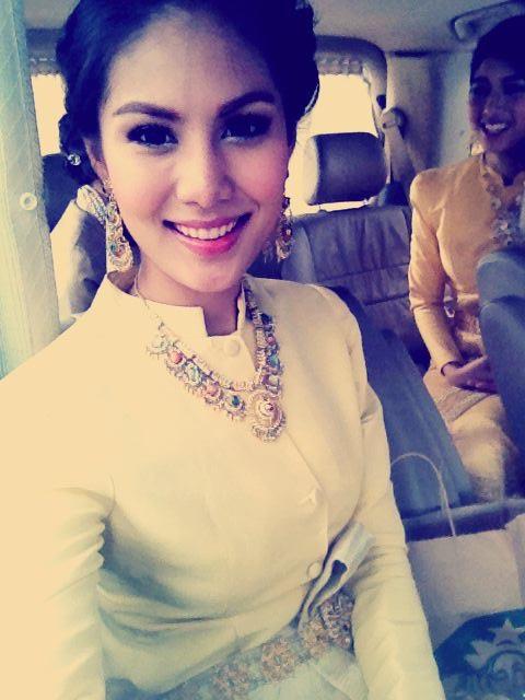 น้องแนน สุพัตรา จูเจริญ รองMUT2012 ในชุดไทย