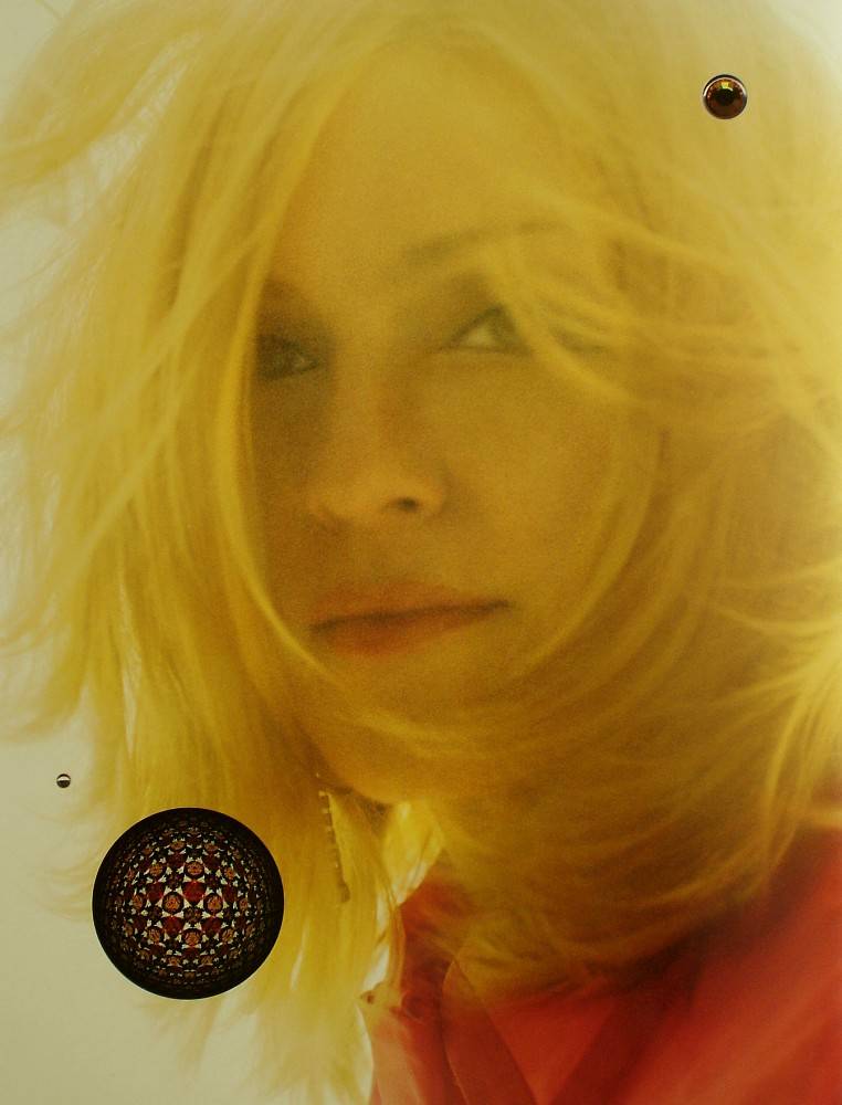 Madonna Drowned World Tour Book เลอค่าน่าสะสม