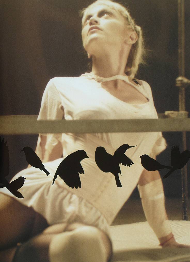 Madonna Re-Invention Tour Book เลอค่าน่าสะสม