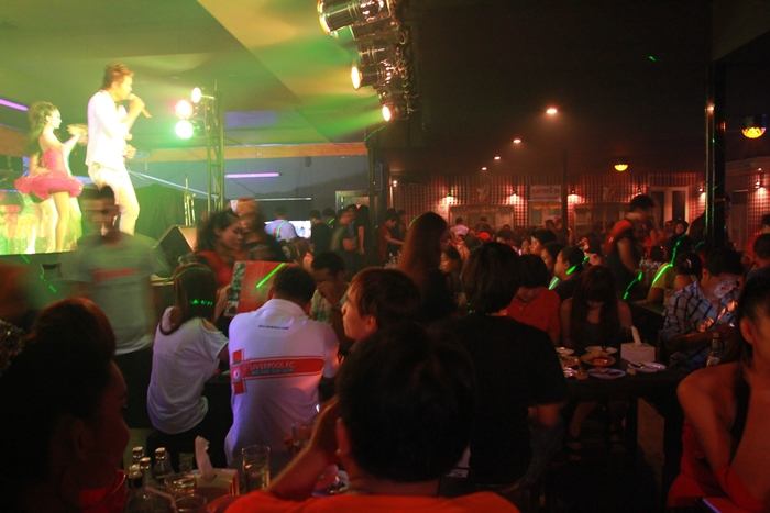 โรงเหล้าอิสาน ตะลึงกรุง บ้านเเห่งมิตรภาพเเละวัฒนธรรม