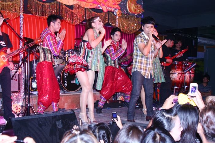 โรงเหล้าอิสาน ตะลึงกรุง บ้านเเห่งมิตรภาพเเละวัฒนธรรม