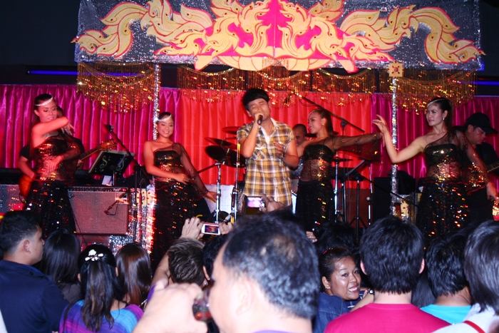 โรงเหล้าอิสาน ตะลึงกรุง บ้านเเห่งมิตรภาพเเละวัฒนธรรม