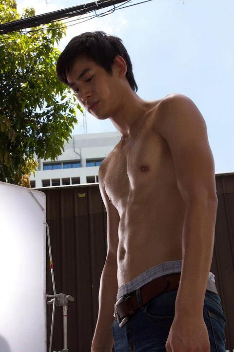 VIRGIN AM I&hellip;รักแรกกระแทกจิ้น