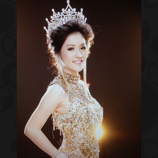 3 สาวถ่ายแบบโปรโมต Miss International Queen 2012