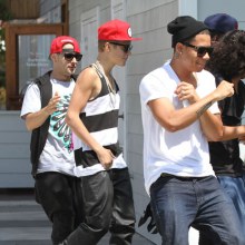 Justin Bieber And His Crew Out For Lunch In Burbank