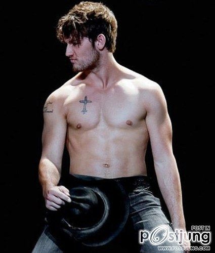 Alex Pettyfer