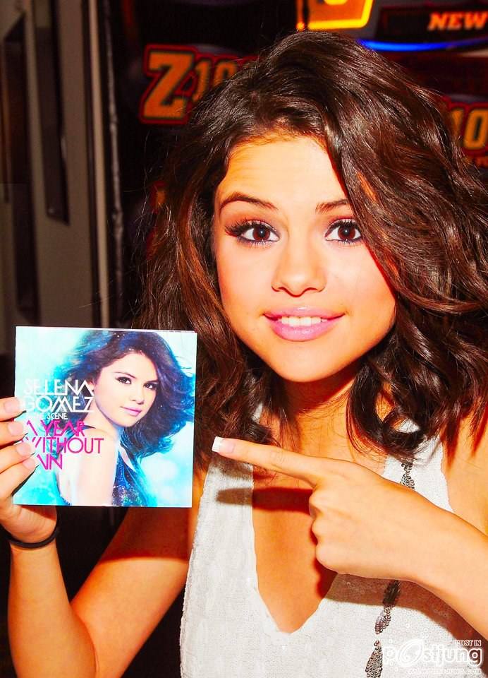 SELENA GOMEZ