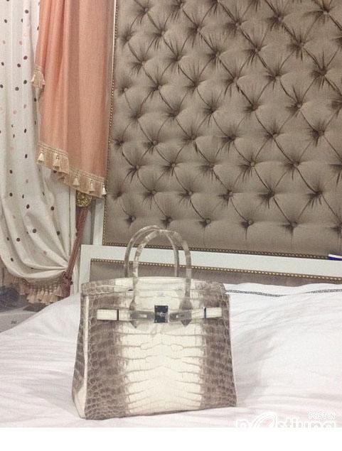 เปิดคลังกระเป๋าราคาหลายล้าน ของ Superstar "อั้ม พัชราภา"!!