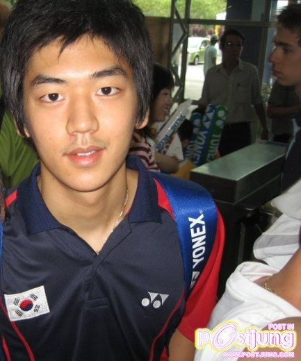 ลี ยอง แด นักแบดมินตันจากเกาหลีใต้