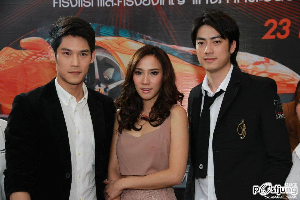 พี่อั้ม คนสวย ฝากโหวต